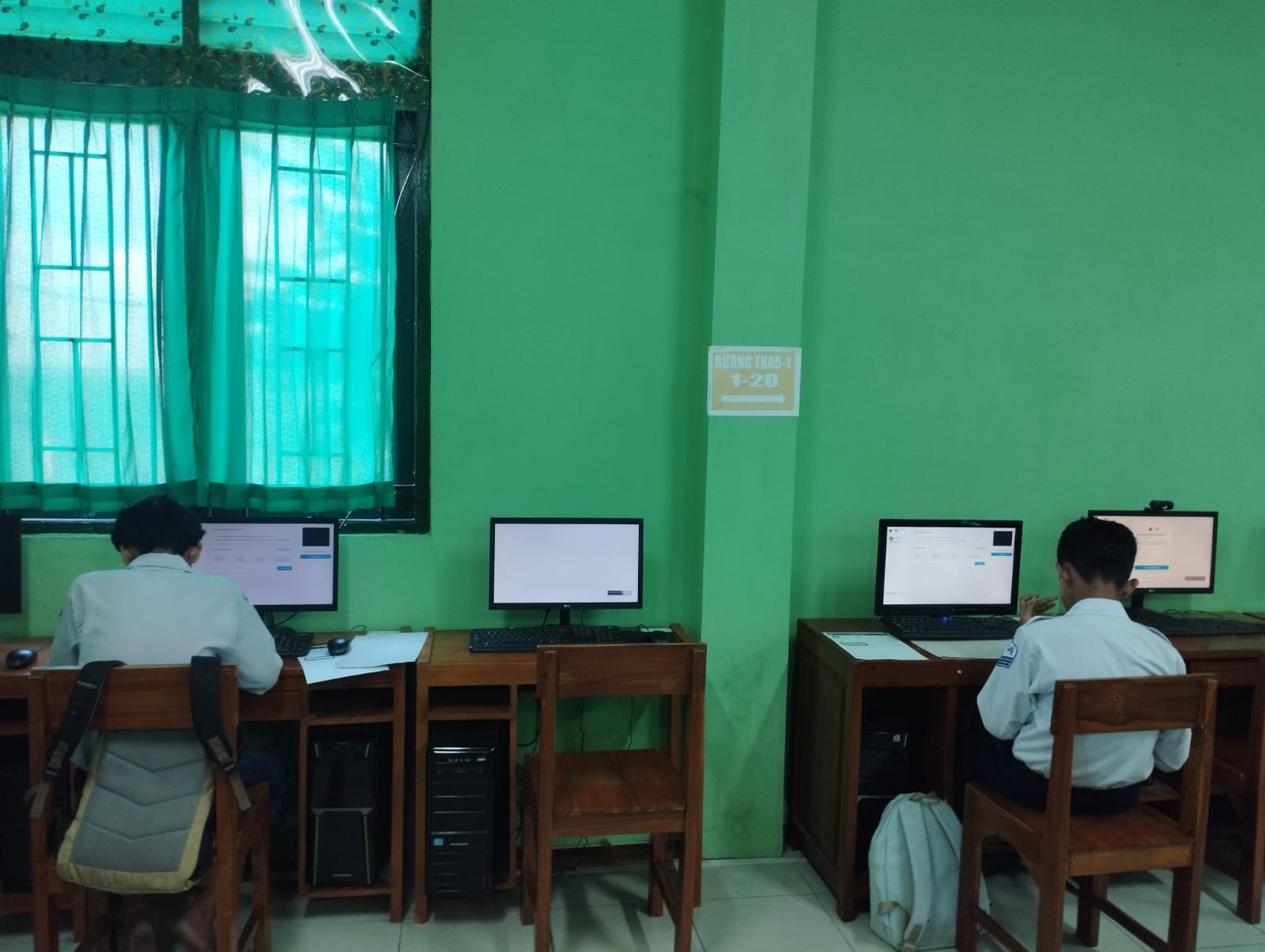 Asah Kemampuan dan Mental Kompetisi, Murid MTsN 9 Bantul Ikuti Uji Coba OMI Sains Bidang Matematika